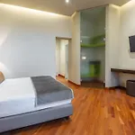 Embassy Hotel 4*