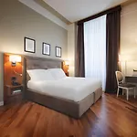 Embassy Hotel 4*