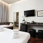 Hotel Embassy