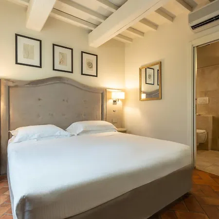Hotell Embassy 4*