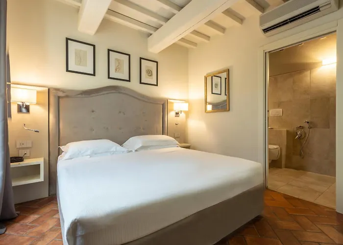 Hotel Embassy 4*
